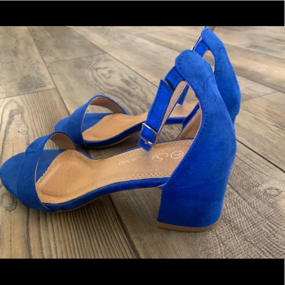 Heels - Picture 4 of 6
